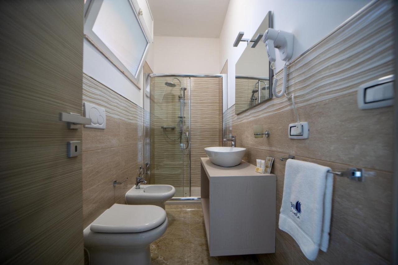 B&B 3 Vele ปอร์โตเชซาเรโอ ภายนอก รูปภาพ