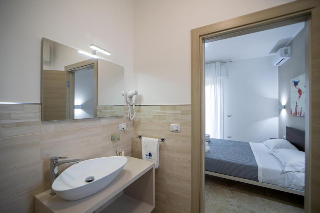 B&B 3 Vele ปอร์โตเชซาเรโอ ภายนอก รูปภาพ
